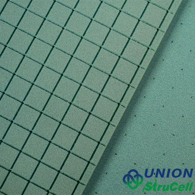 軽量キャンピングカー内装用の構造溝付き PVC 発泡ボード P130 (130kg/m3)