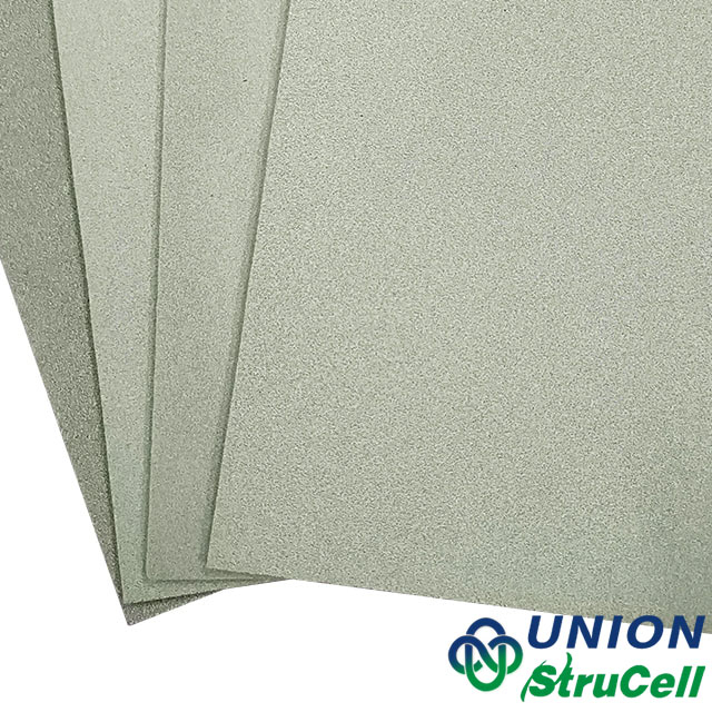 海洋用 および航空宇宙用途向けの頑丈な StruCell® P250 PVC 発泡ボード (250kg/m3)
