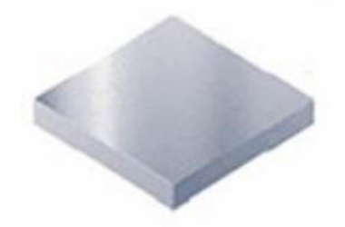 ソリッドシングルスキンパネルと UNION PVCフォームコア サンドイッチパネルの構造強度の比較