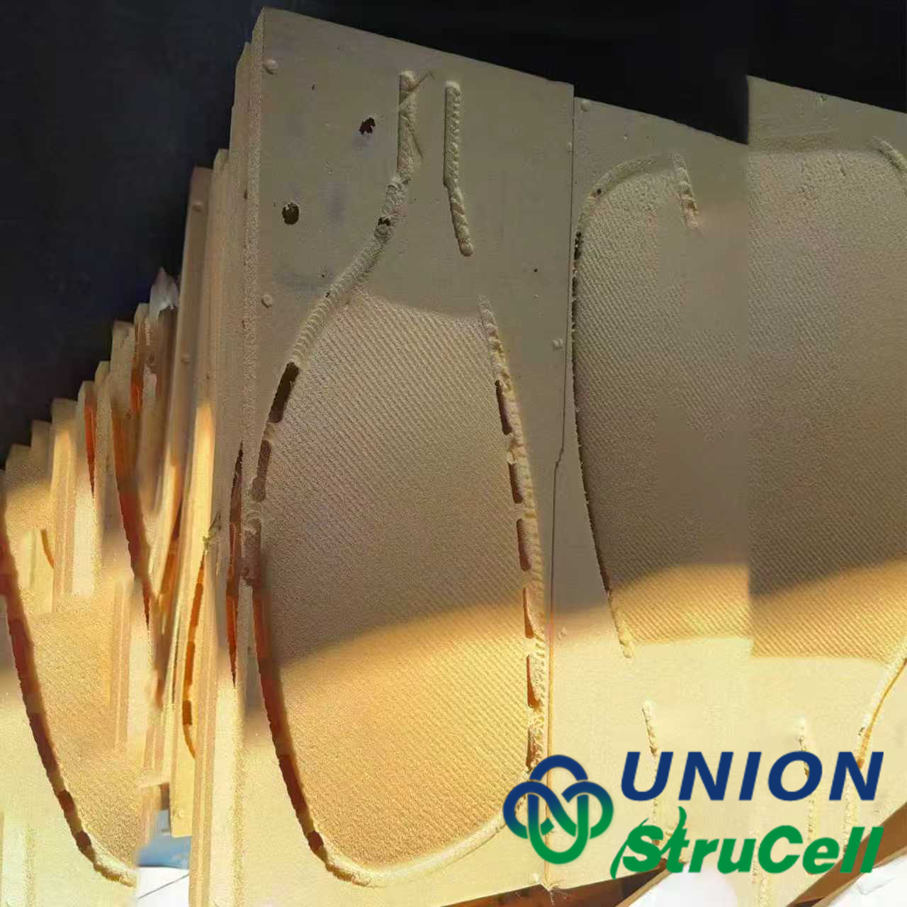 PVCフォームコア カヤック パドルは取り外し可能なタブでパネルに固定されており、安全に輸送し、簡単に取り外しできます。